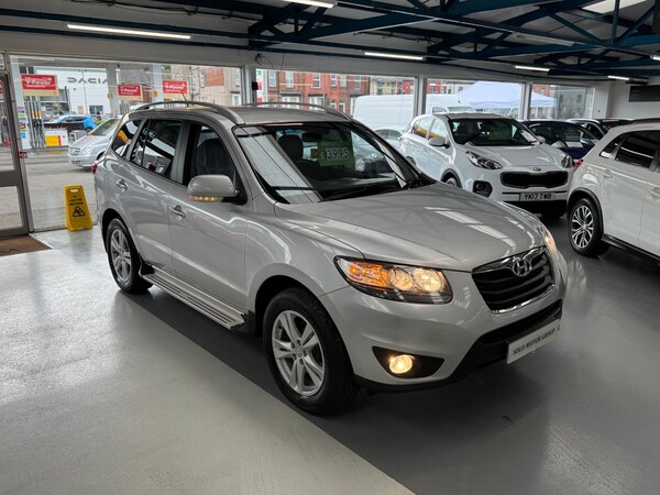 Used Hyundai Santa Fe 2010 for sale - 74891575: Photo 85