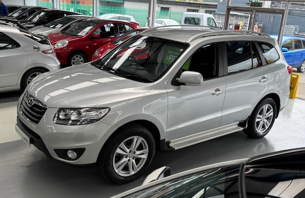 Used Hyundai Santa Fe 2010 for sale - 74891575: Photo 8