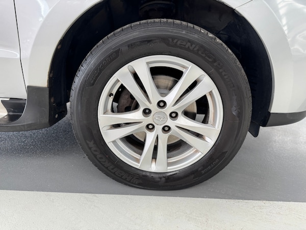 Used Hyundai Santa Fe 2010 for sale - 74891575: Photo 92