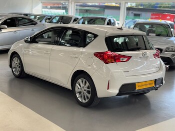 Used Toyota Auris 2014 for sale - 78357819: Photo