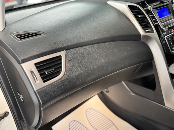 Used Toyota Auris 2007 for sale - 76263678: Photo 48