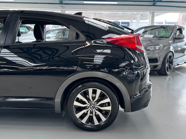 Used Honda Civic 2013 for sale - 76157108: Photo 11