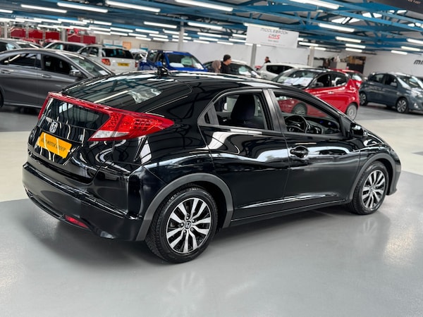 Used Honda Civic 2013 for sale - 76157108: Photo 16
