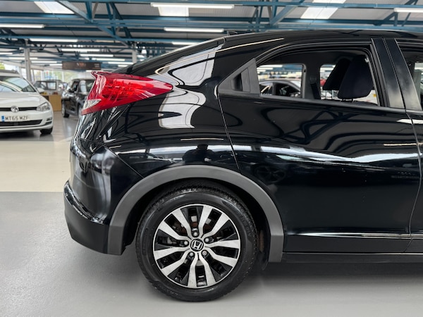 Used Honda Civic 2013 for sale - 76157108: Photo 17
