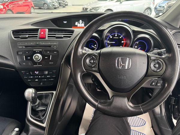Used Honda Civic 2013 for sale - 76157108: Photo 24