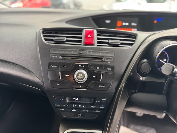 Used Honda Civic 2013 for sale - 76157108: Photo 25