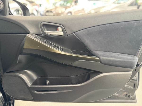 Used Honda Civic 2013 for sale - 76157108: Photo 51