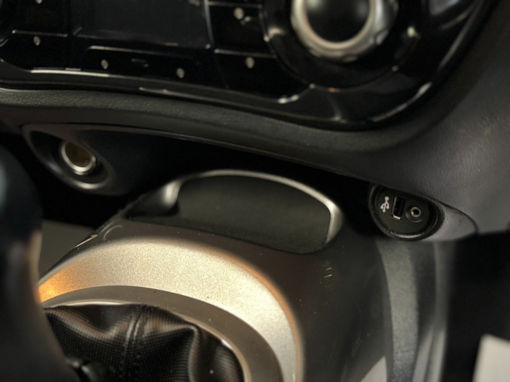 Used Nissan Juke 2011 for sale - 77369996: Photo 28