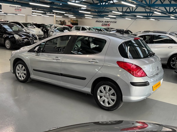 Used Peugeot 308 2010 for sale - 76344336: Photo 12