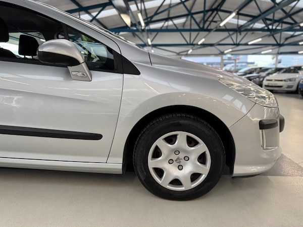 Used Peugeot 308 2010 for sale - 76344336: Photo 19