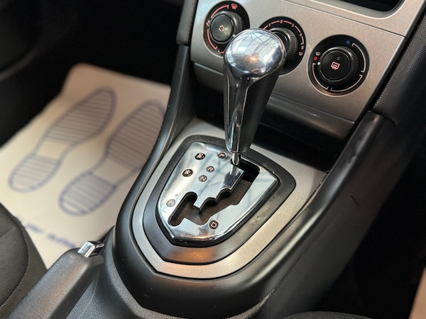 Used Peugeot 308 2010 for sale - 76344336: Photo 32