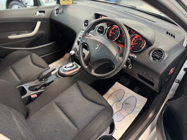 Used Peugeot 308 2010 for sale - 76344336: Photo 3