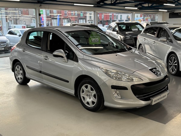 Used Peugeot 308 2010 for sale - 76344336: Photo 4