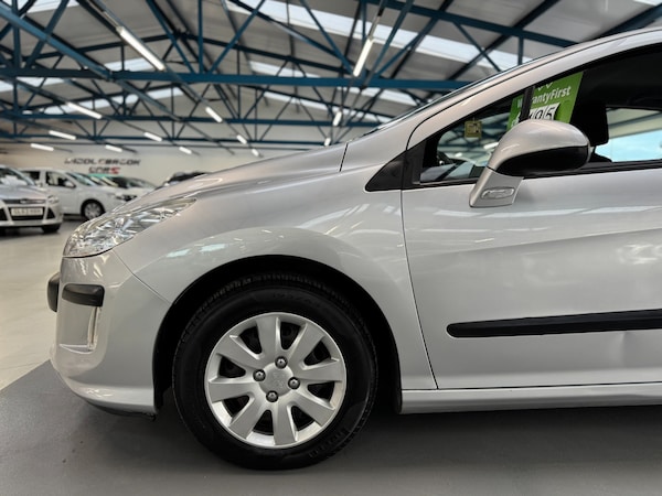 Used Peugeot 308 2010 for sale - 76344336: Photo 9