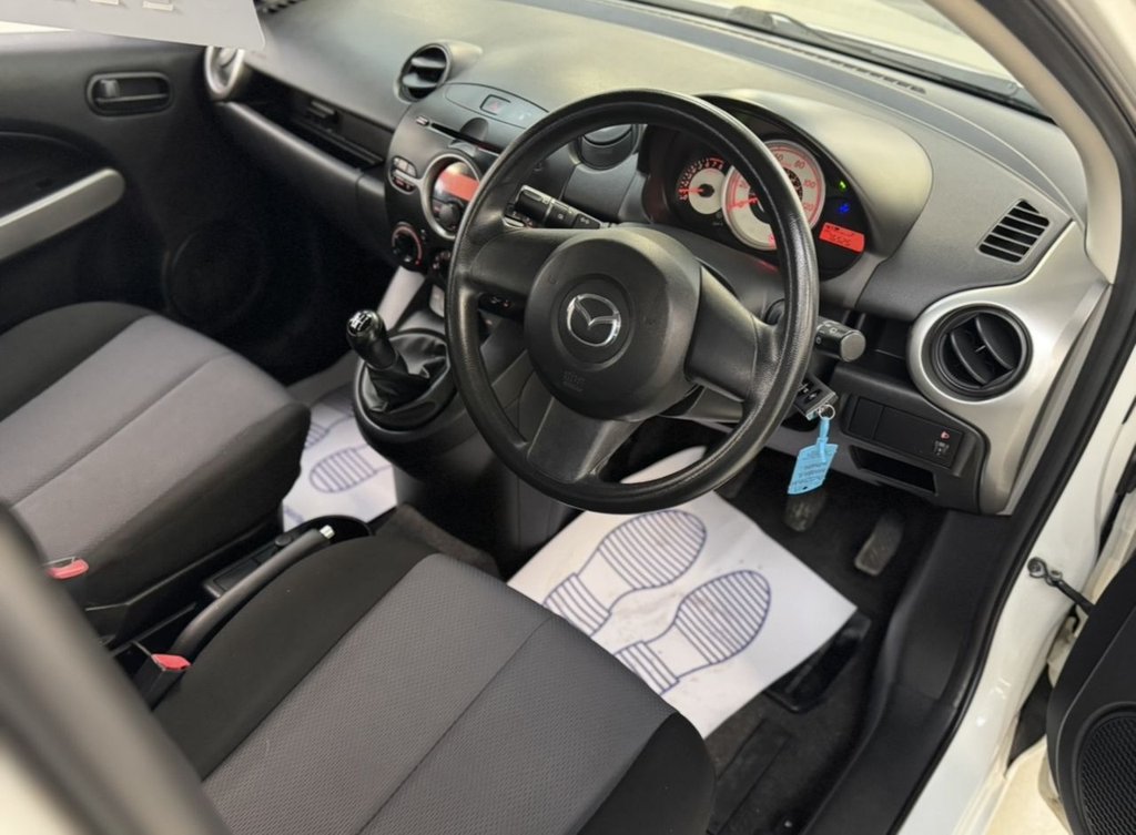 Used Mazda Mazda2 2009 for sale - 77498931: Photo 3