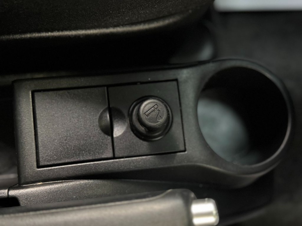 Used Mazda Mazda2 2009 for sale - 77498931: Photo 34