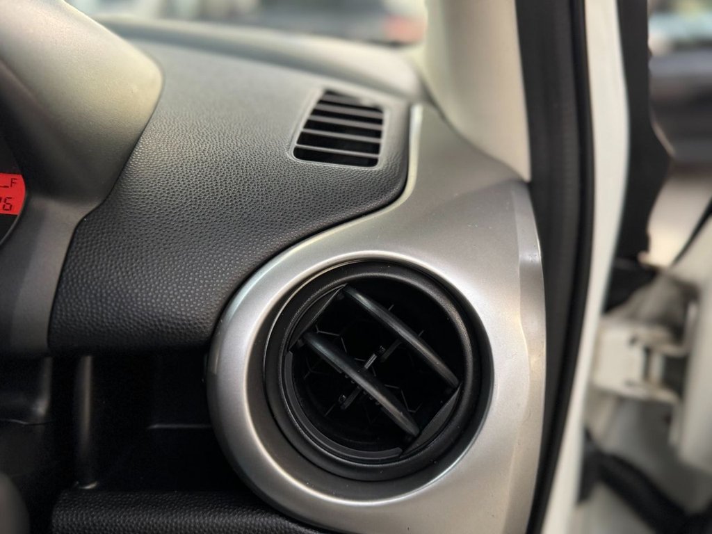 Used Mazda Mazda2 2009 for sale - 77498931: Photo 42