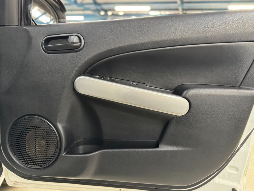 Used Mazda Mazda2 2009 for sale - 77498931: Photo 46