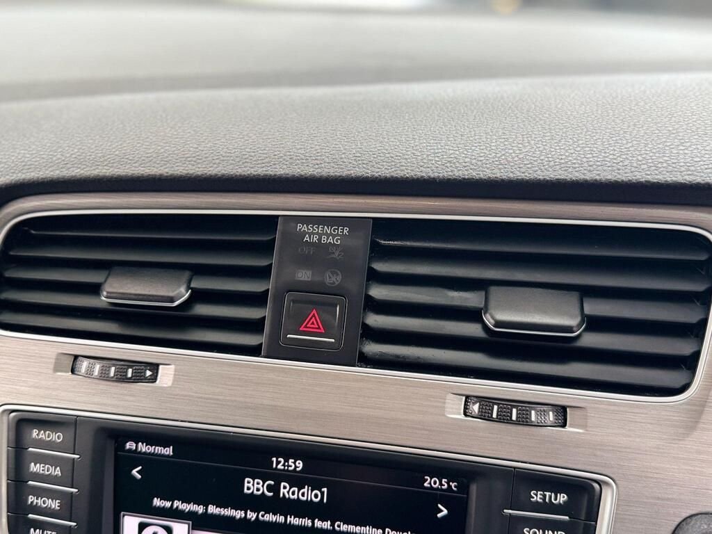 Used Volkswagen Golf 2015 for sale - 76776349: Photo 32