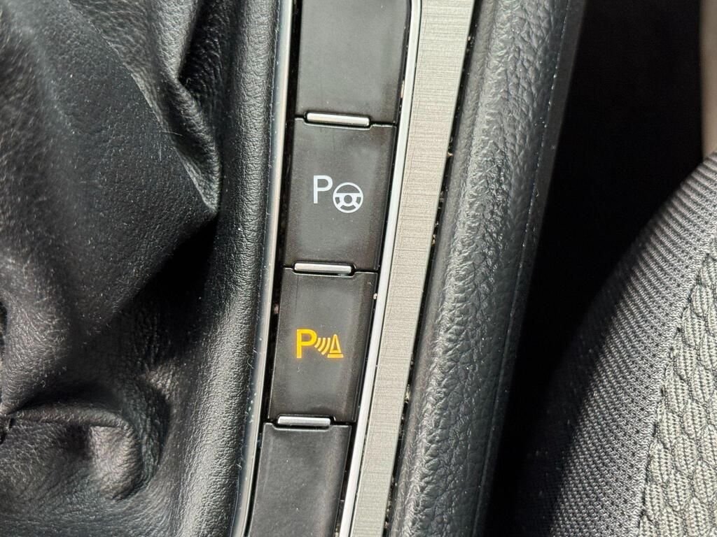 Used Volkswagen Golf 2015 for sale - 76776349: Photo 40