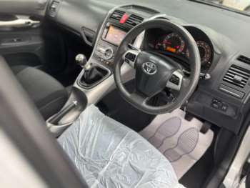 Used Toyota Auris 2012 for sale - 74764110: Photo