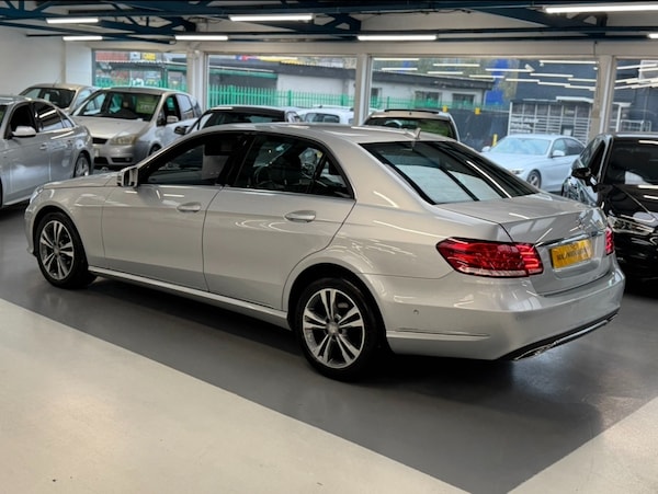 Used Mercedes-Benz E Class 2013 for sale - 76316717: Photo 2