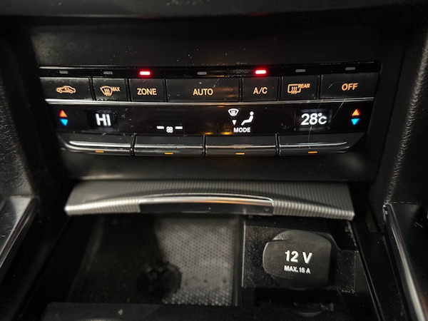 Used Mercedes-Benz E Class 2013 for sale - 76316717: Photo 36