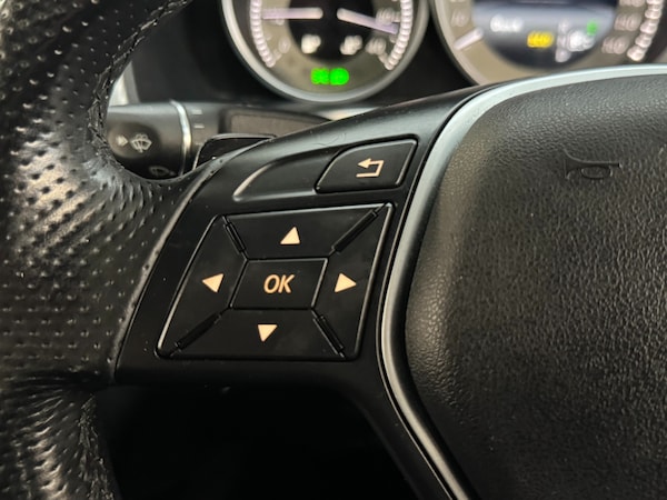 Used Mercedes-Benz E Class 2013 for sale - 76316717: Photo 44