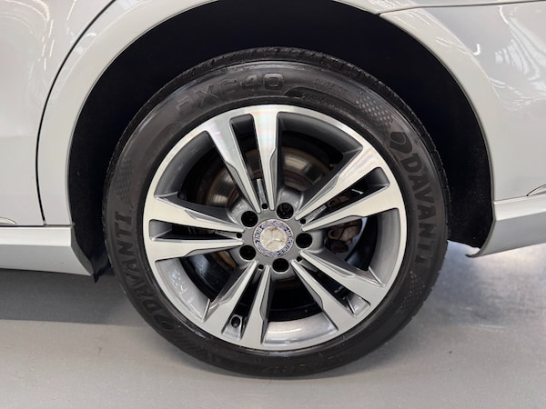 Used Mercedes-Benz E Class 2013 for sale - 76316717: Photo 86