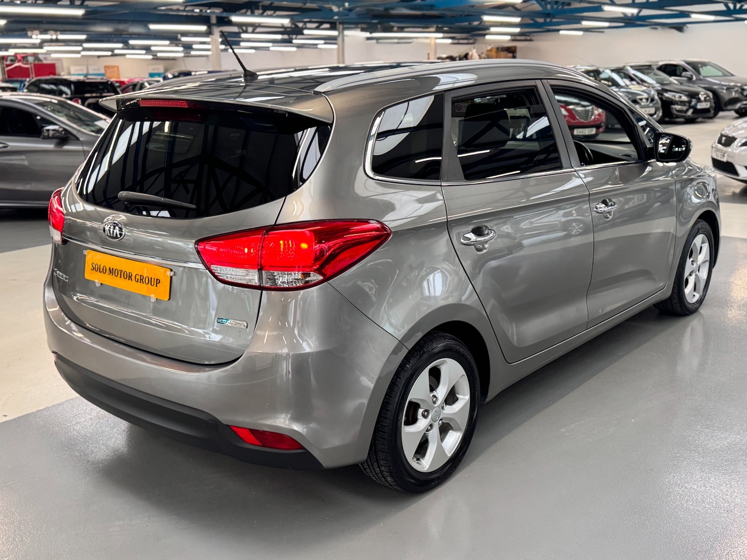 Used Kia Carens 2015 for sale - 76172484: Photo 10