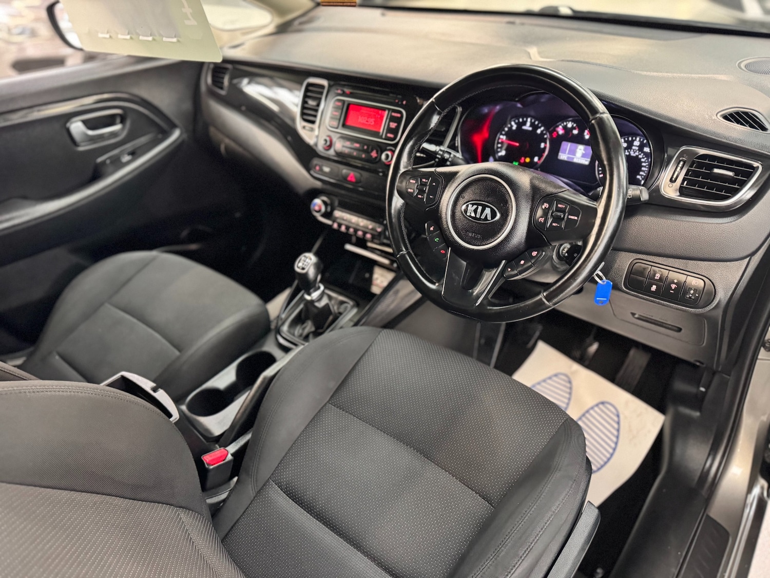 Used Kia Carens 2015 for sale - 76172484: Photo 19