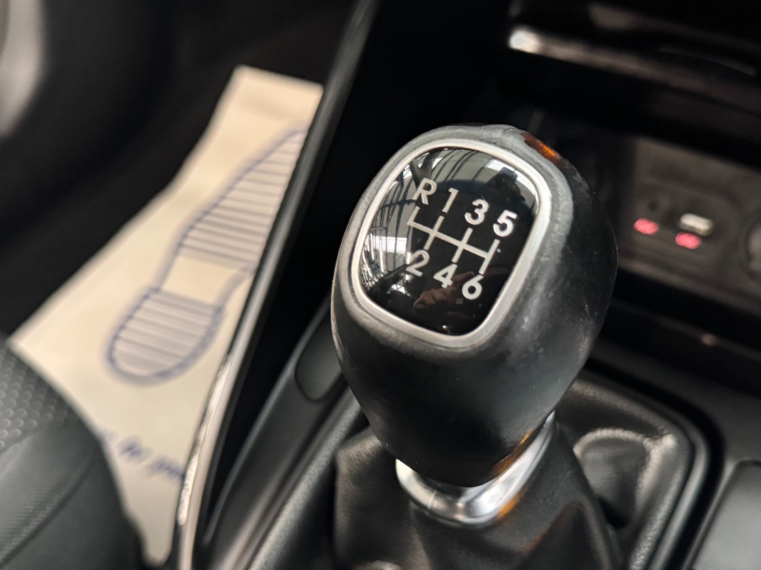 Used Kia Carens 2015 for sale - 76172484: Photo 32