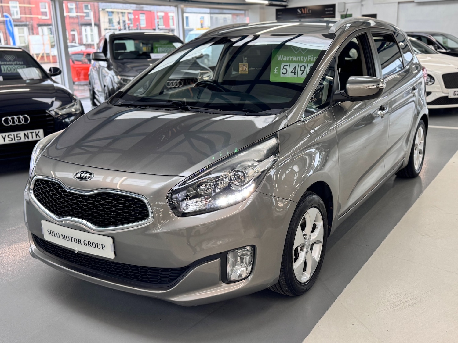Used Kia Carens 2015 for sale - 76172484: Photo 4