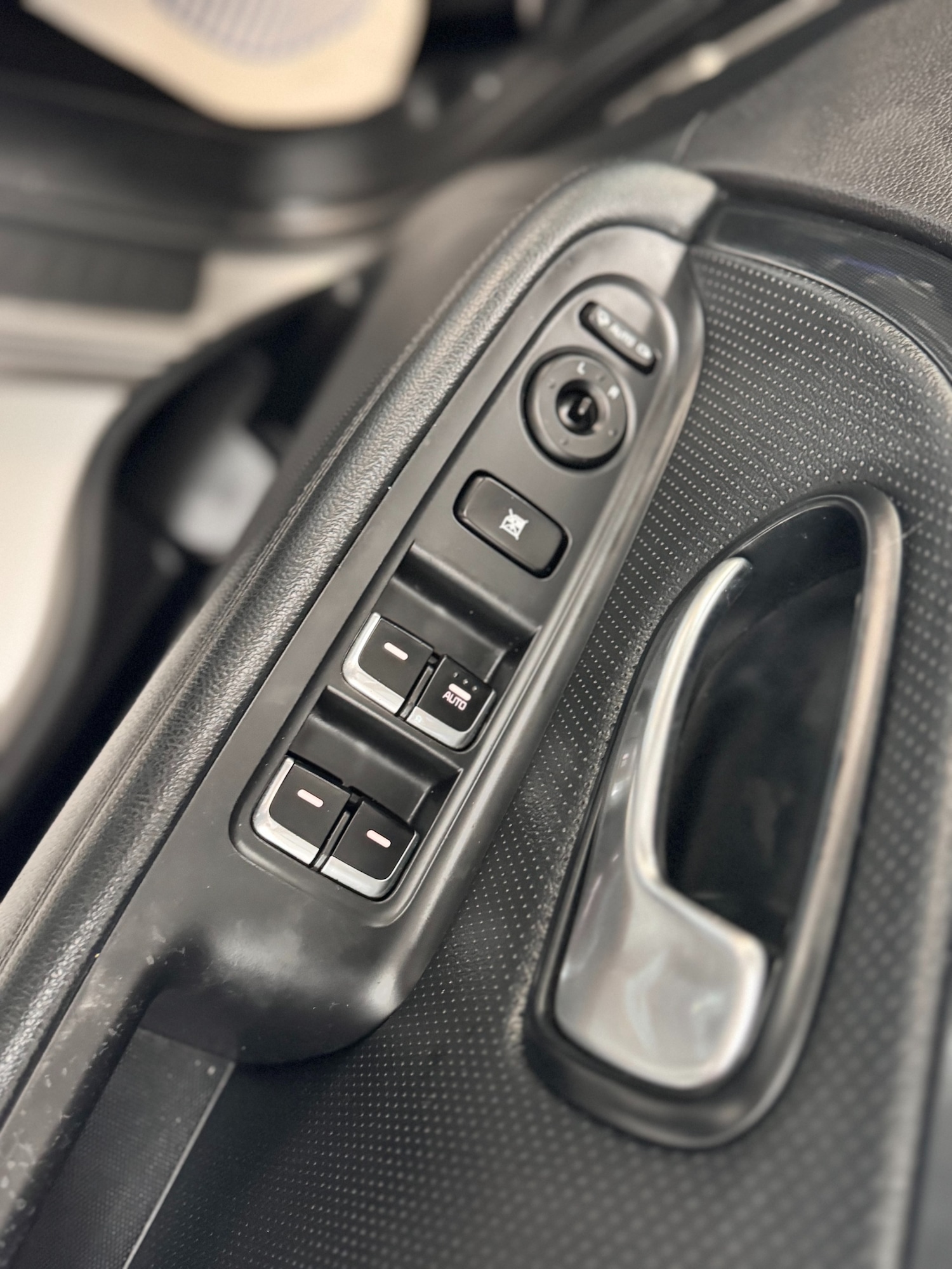 Used Kia Carens 2015 for sale - 76172484: Photo 48