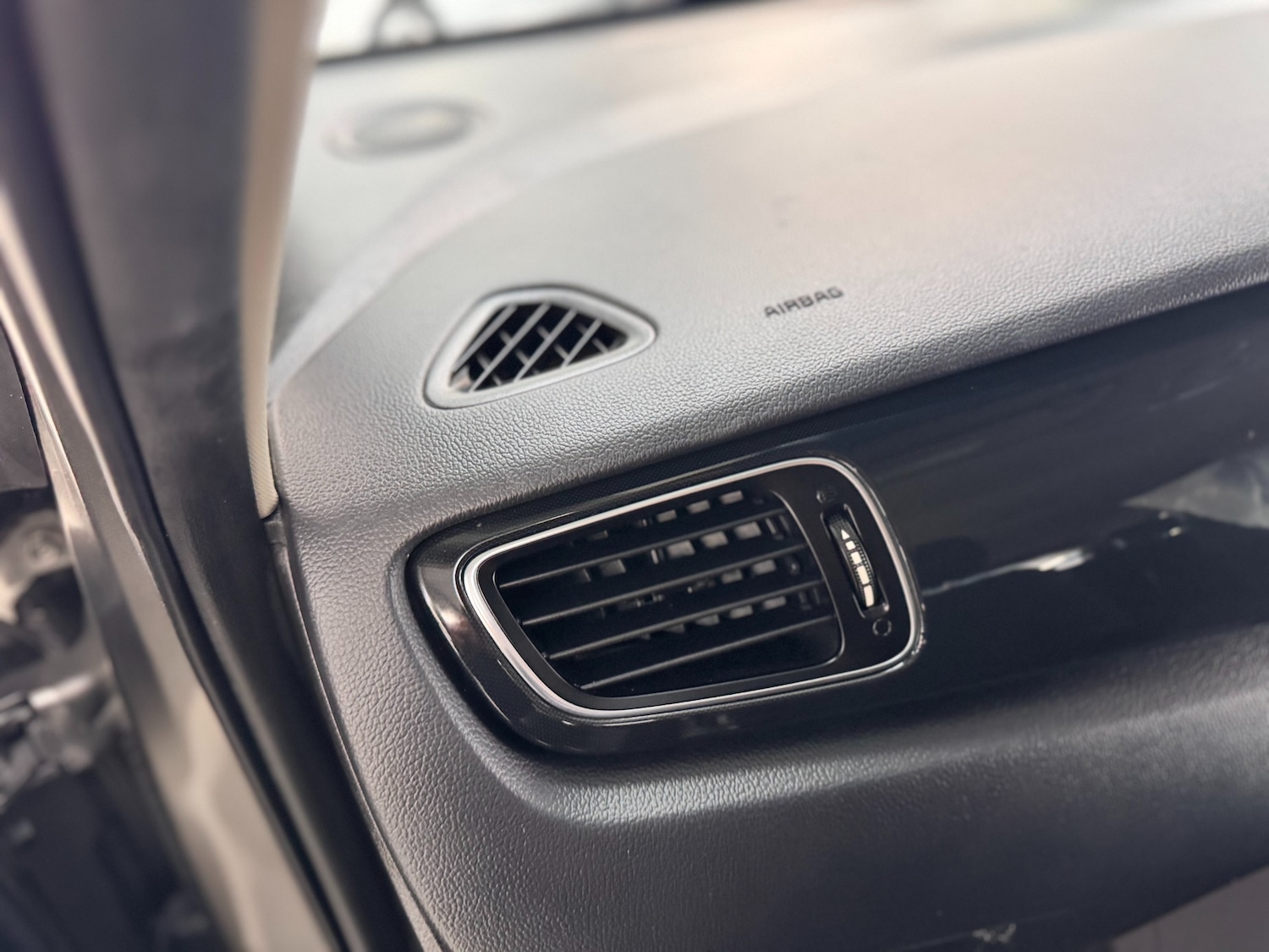 Used Kia Carens 2015 for sale - 76172484: Photo 52