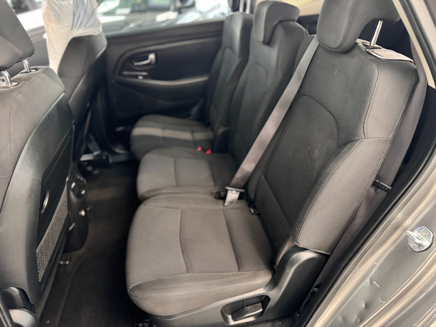 Used Kia Carens 2015 for sale - 76172484: Photo 57