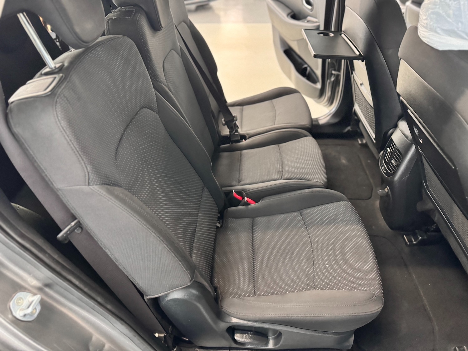 Used Kia Carens 2015 for sale - 76172484: Photo 60