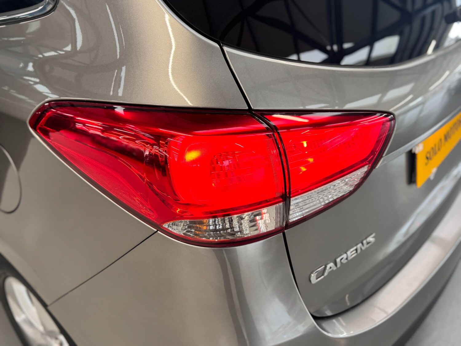 Used Kia Carens 2015 for sale - 76172484: Photo 71
