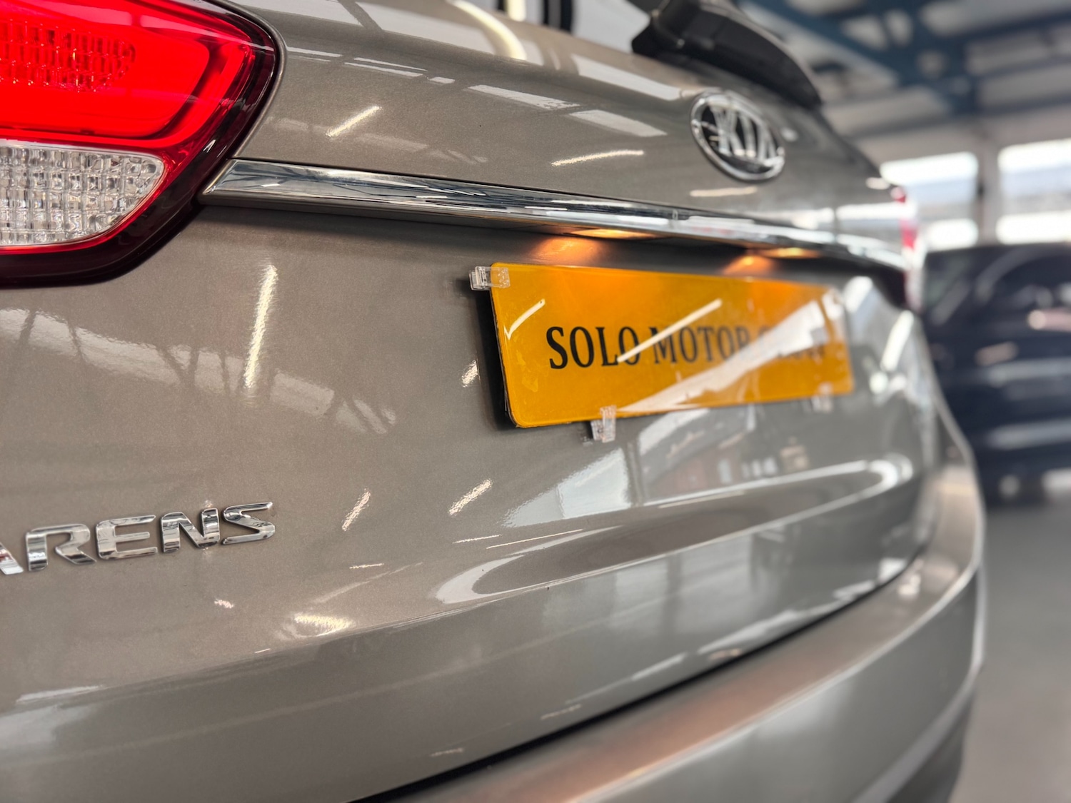 Used Kia Carens 2015 for sale - 76172484: Photo 72
