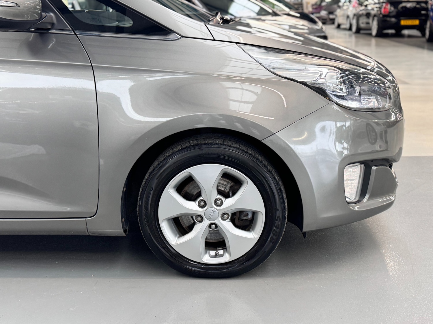 Used Kia Carens 2015 for sale - 76172484: Photo 8