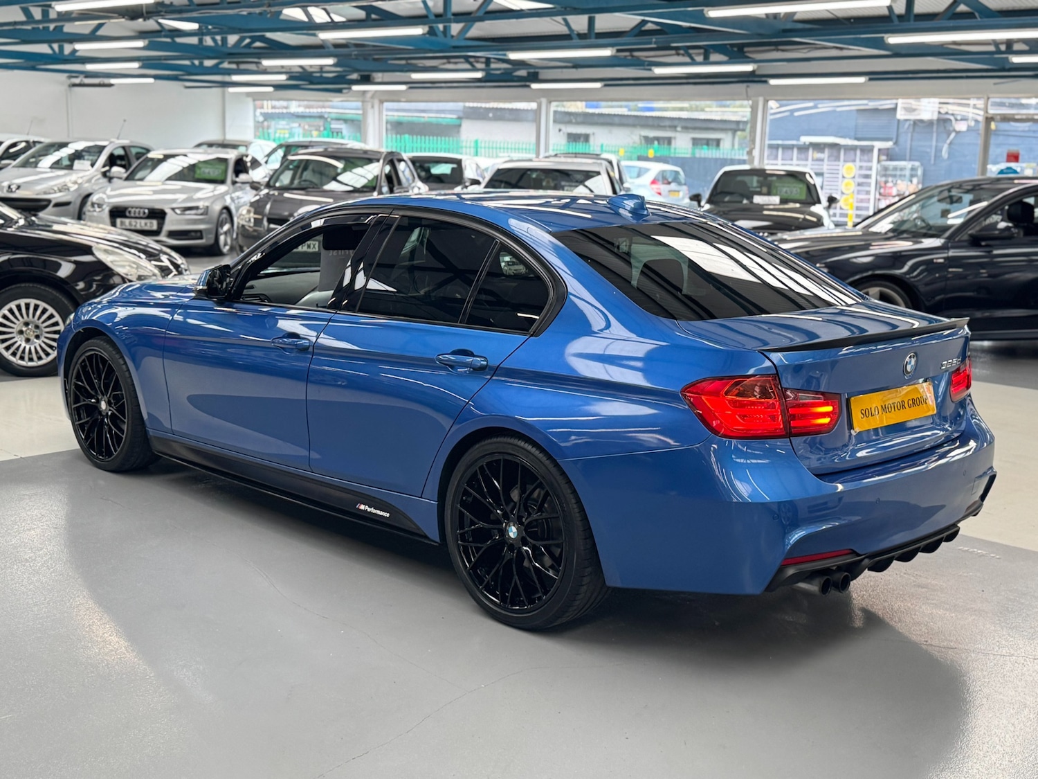 Used BMW 3 Series 2013 for sale - 76330982: Photo 2