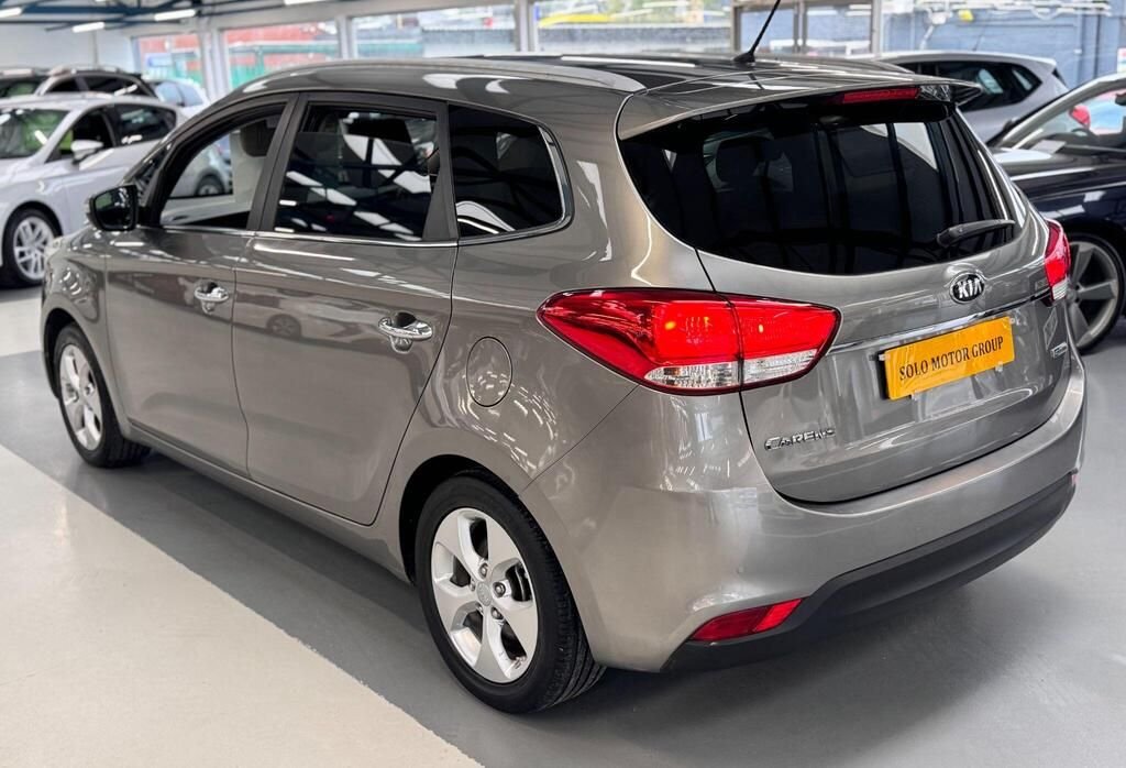 Used Kia Carens 2015 for sale - 76776362: Photo 4