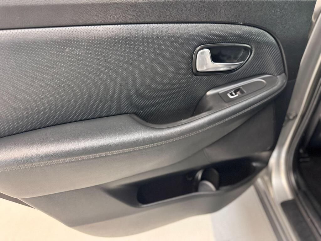 Used Kia Carens 2015 for sale - 76776362: Photo 43