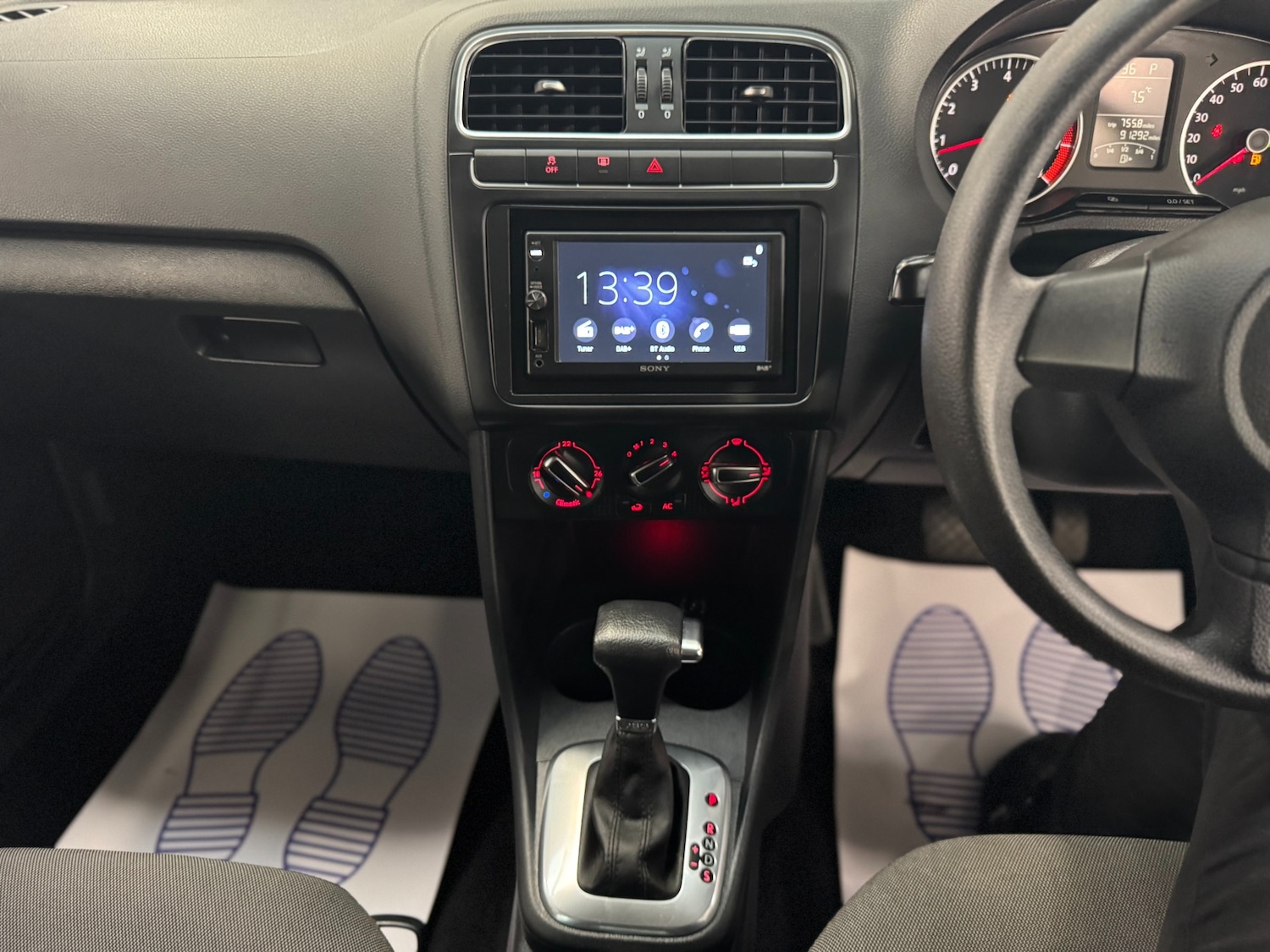 Used Volkswagen Polo 2010 for sale - 76615972: Photo 28