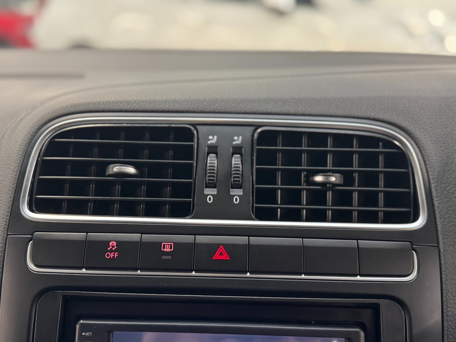 Used Volkswagen Polo 2010 for sale - 76615972: Photo 30