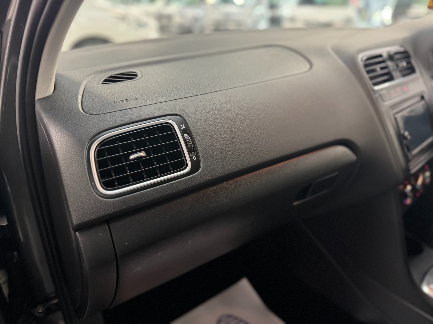 Used Volkswagen Polo 2010 for sale - 76615972: Photo 50