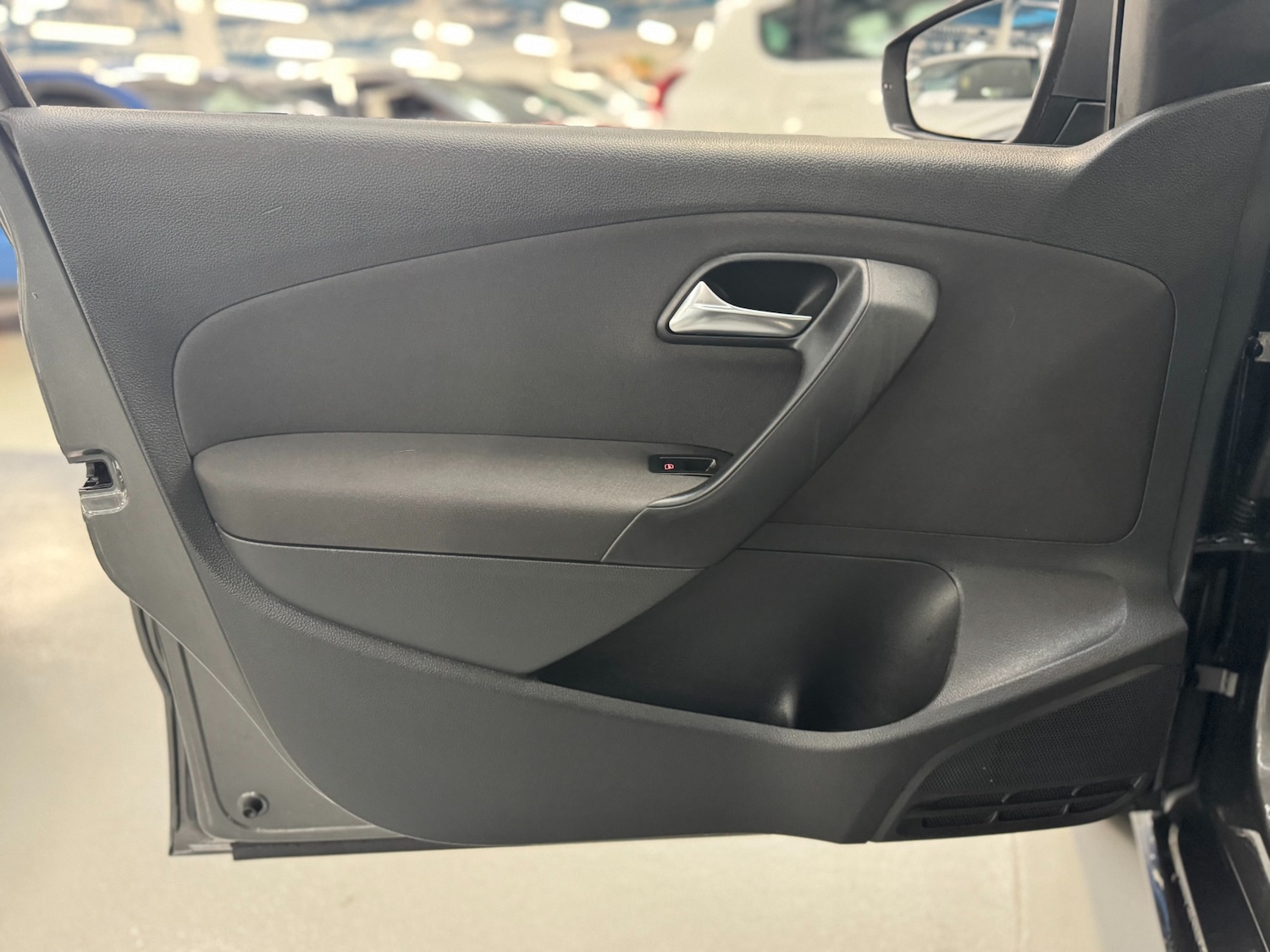 Used Volkswagen Polo 2010 for sale - 76615972: Photo 52