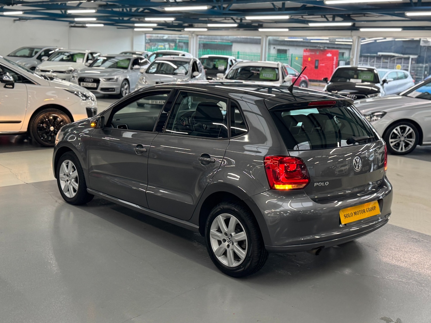 Used Volkswagen Polo 2010 for sale - 76615972: Photo 66