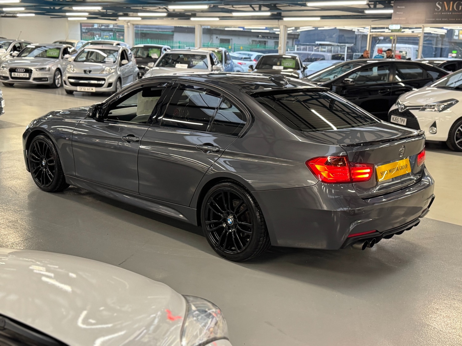 Used BMW 3 Series 2013 for sale - 76437524: Photo 2