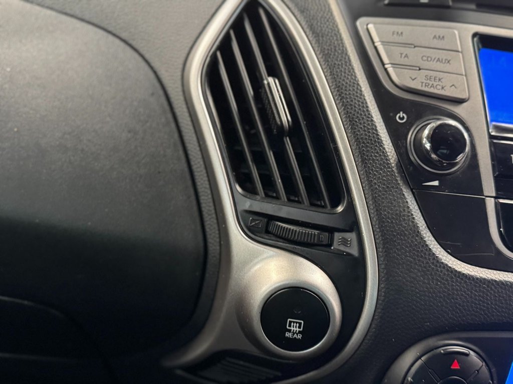 Used Hyundai Ix35 2011 for sale - 77608400: Photo 35